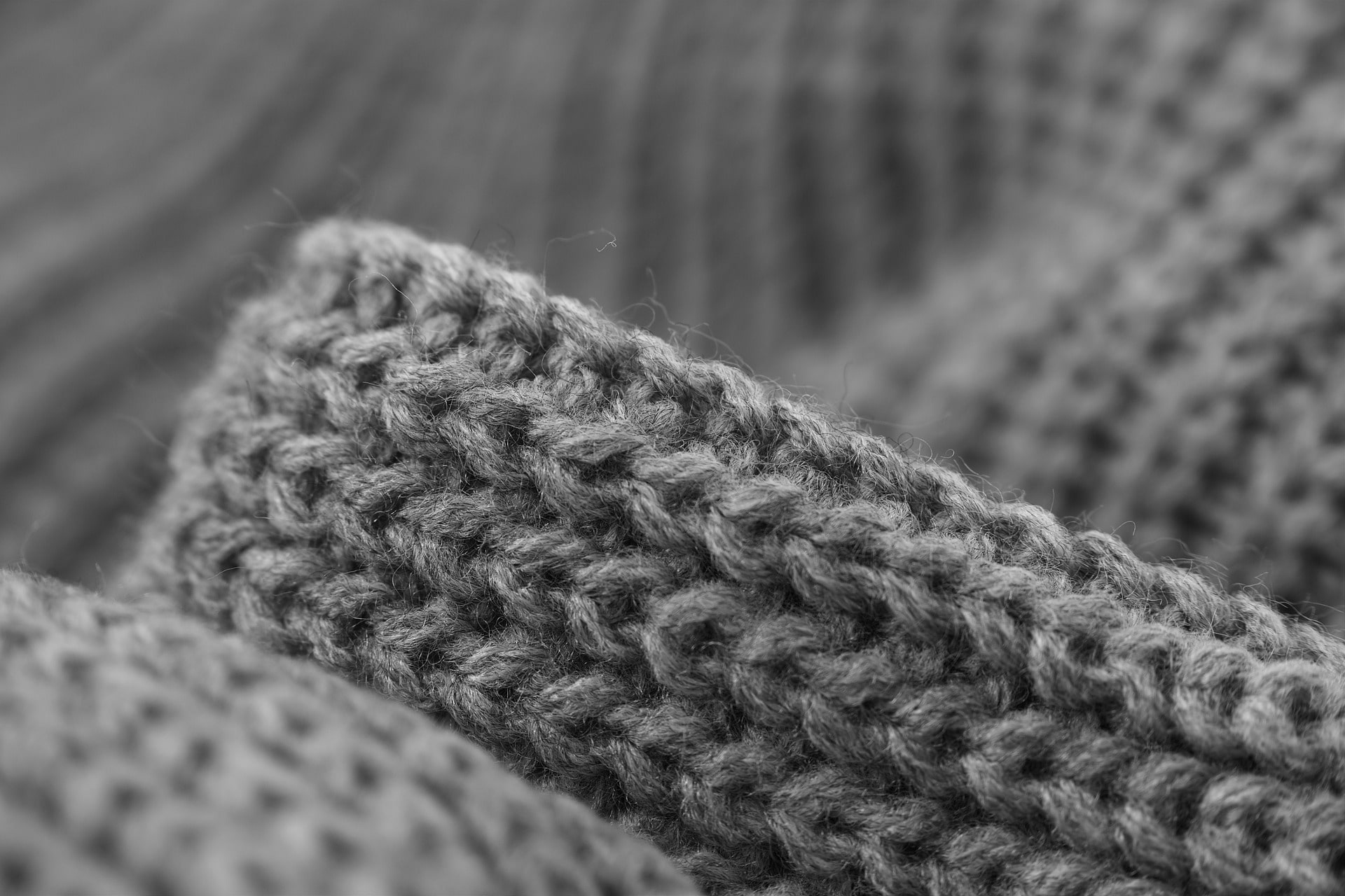 weaving-1803874_1920-min
